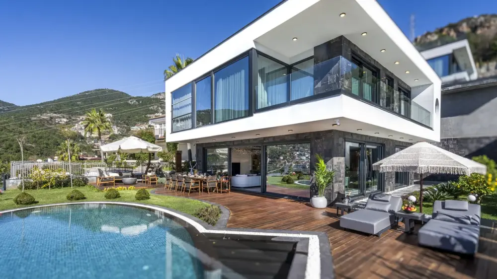 Tepe'de Panoramik Deniz Manzaralı Exclusive Luxury Villa