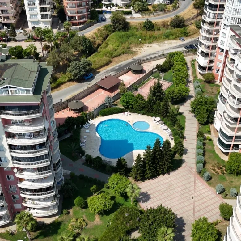 Cikcilli'de Deniz Manzaralı ve Kale Manzaralı Daire
