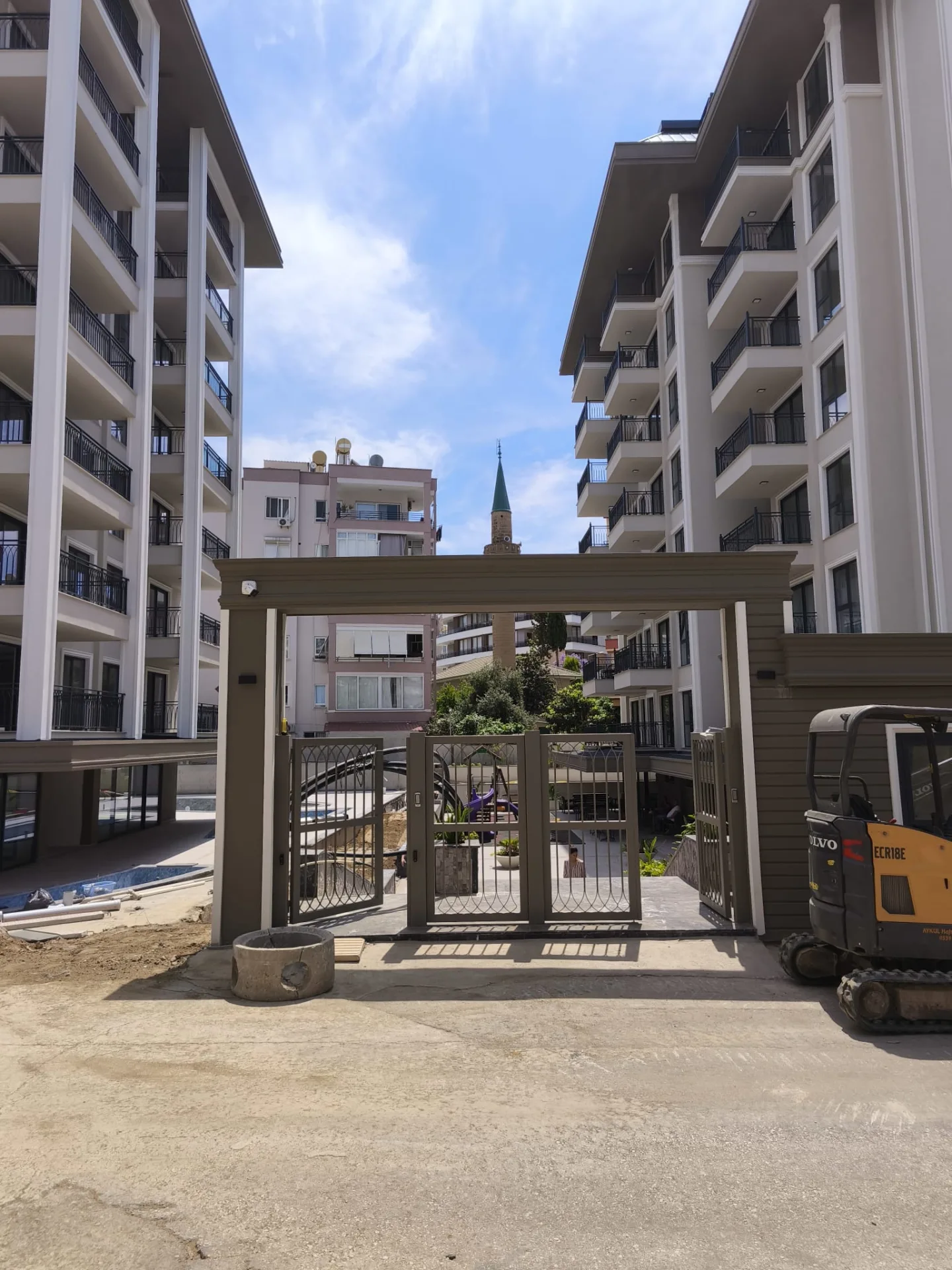 Merkezi konumda, sosyal olanakları güçlü bir yaşam